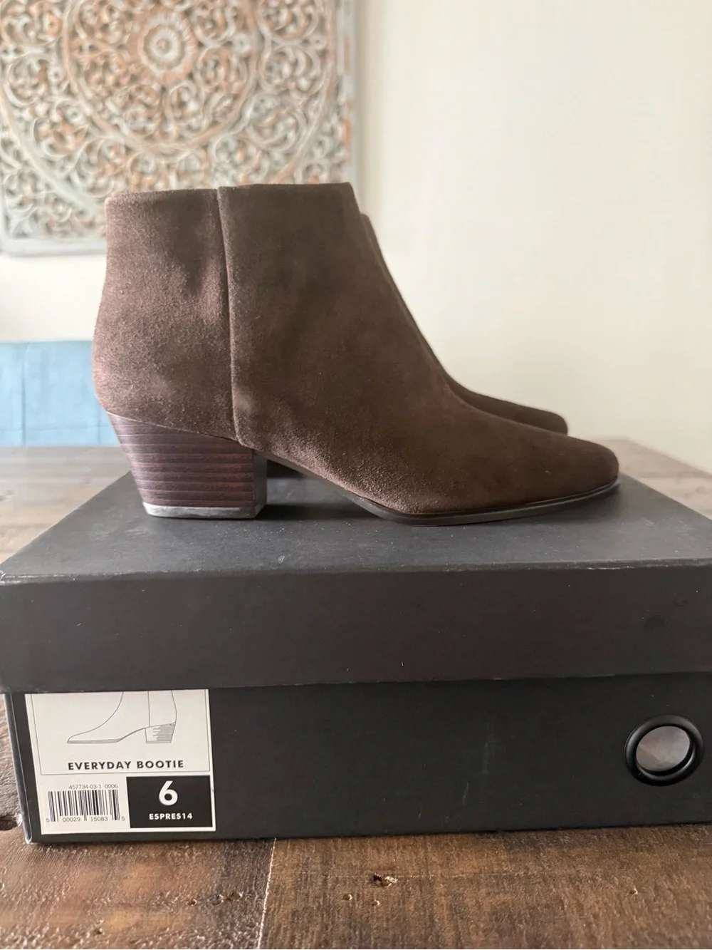 Banana Republic Everyday Bootie - Espresso Suede - Sz 6-NWT-Women’s Brown Suede